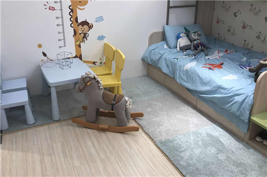 兒童房床邊毯鋪裝案例